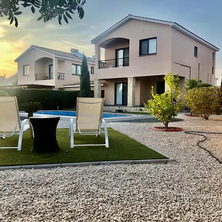 Villa Secret Valley 3 Bedroom In Paphos Kouklia